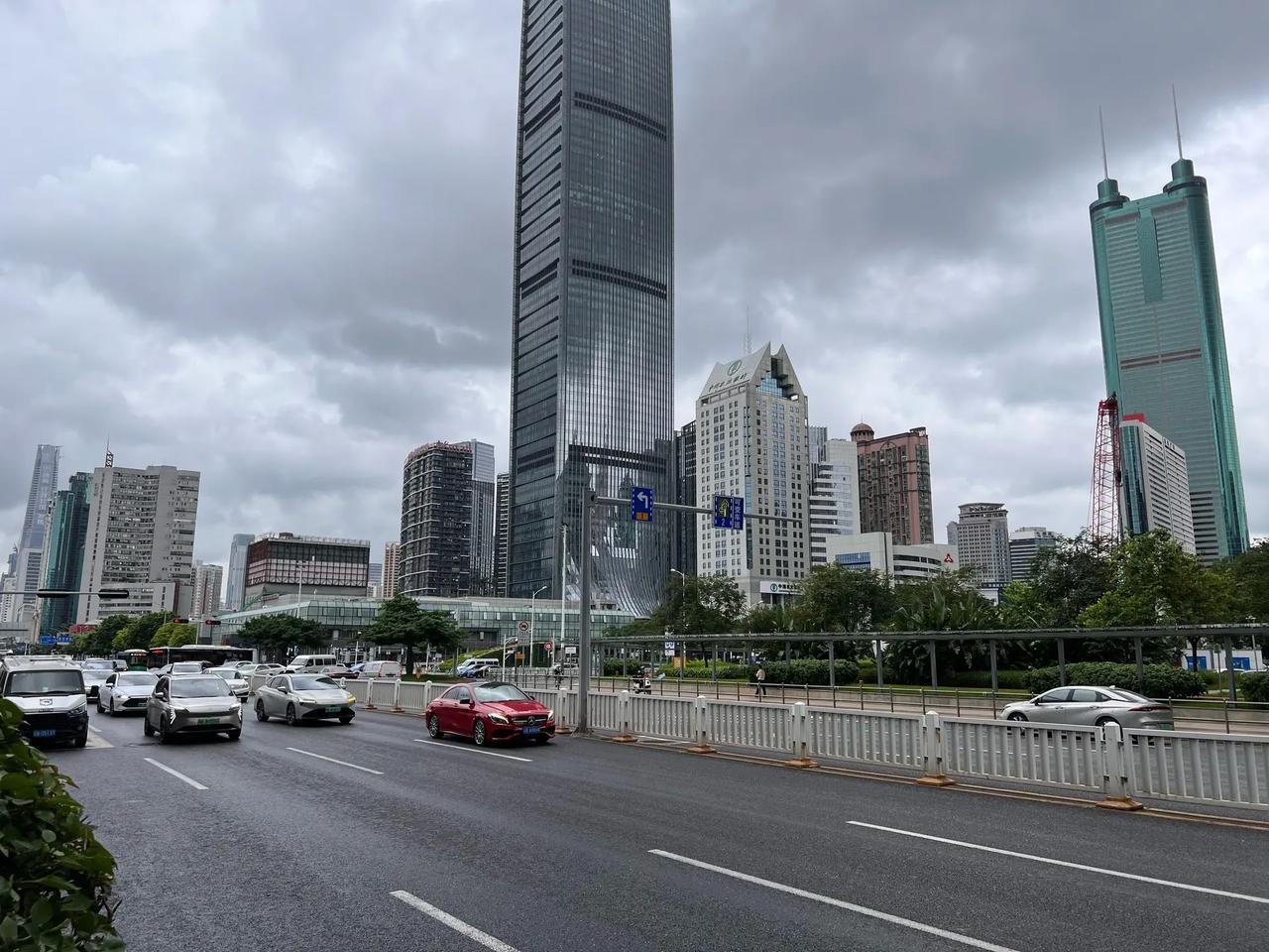 于海青：为何说心存梦想的人一定要来深圳？ 在中国有很多适合创业的城市，在这些城市