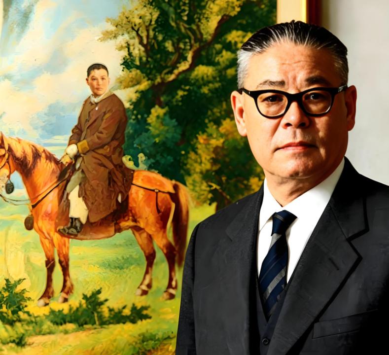 1945年10月10日上午，北平故宫太和殿广场，二十万民众挤得水泄不通。日军华北