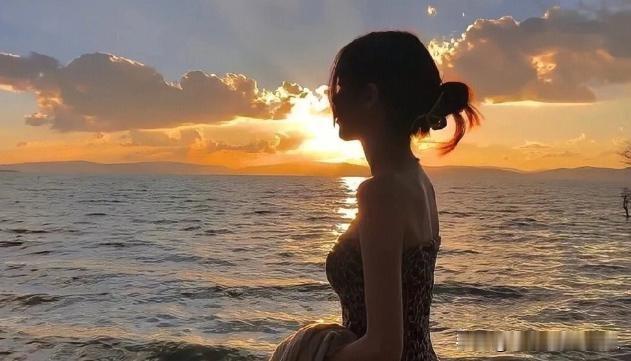 山东小伙相亲遇二婚美女
身材惊艳一眼沦陷
坦言：成熟女人最珍贵
如今婚恋市场浮躁