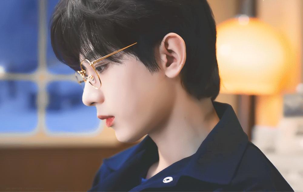 要努力呀，为了想要的生活，为了人间的烟火气，为了今天的风和月 早上好呀#成毅# 