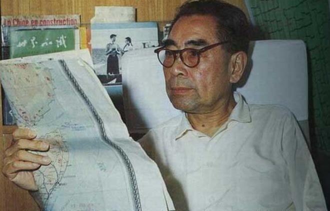 1975年深秋，周总理病痛难忍，叫来医护人员对他说：有没有六安瓜片茶？……我想喝