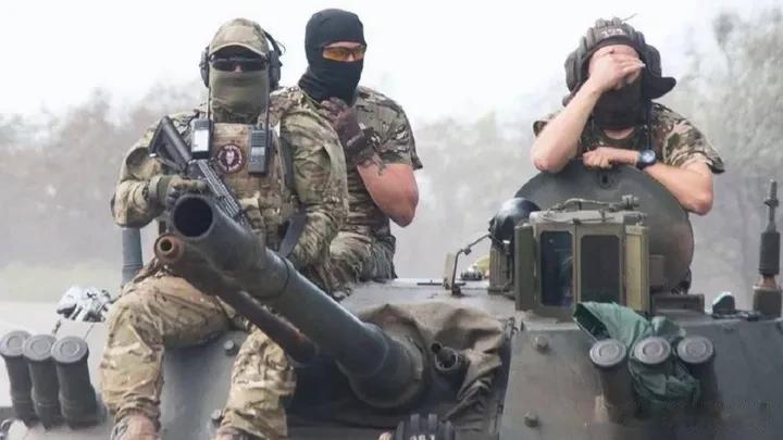 。

在俄罗斯总统普京就瓦格纳兵变发表电视讲话后，瓦格纳雇佣兵公司负责人普里戈任