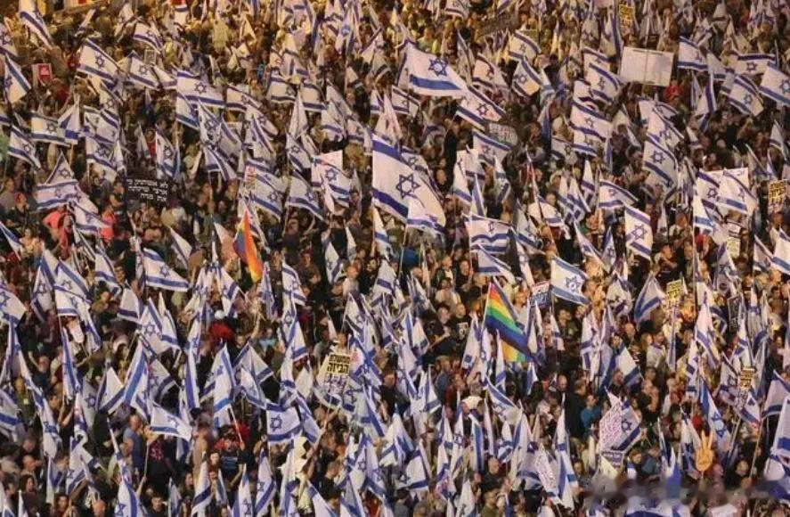 “绝不退让！”成千上万市民再次走上街头，以色列面临重大危机

来源:海峡快讯

