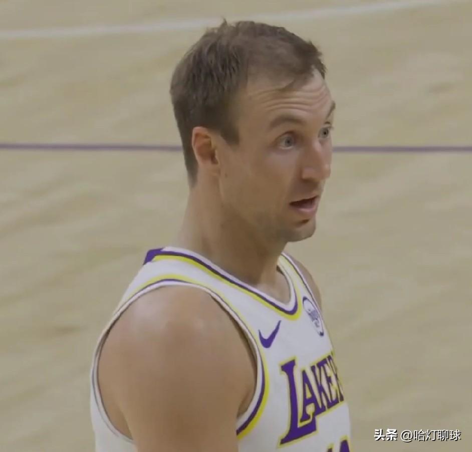 湖人神射手肯纳德最近5场比赛的三分球命中率！！！
主场对阵步行者：三分球5投3中