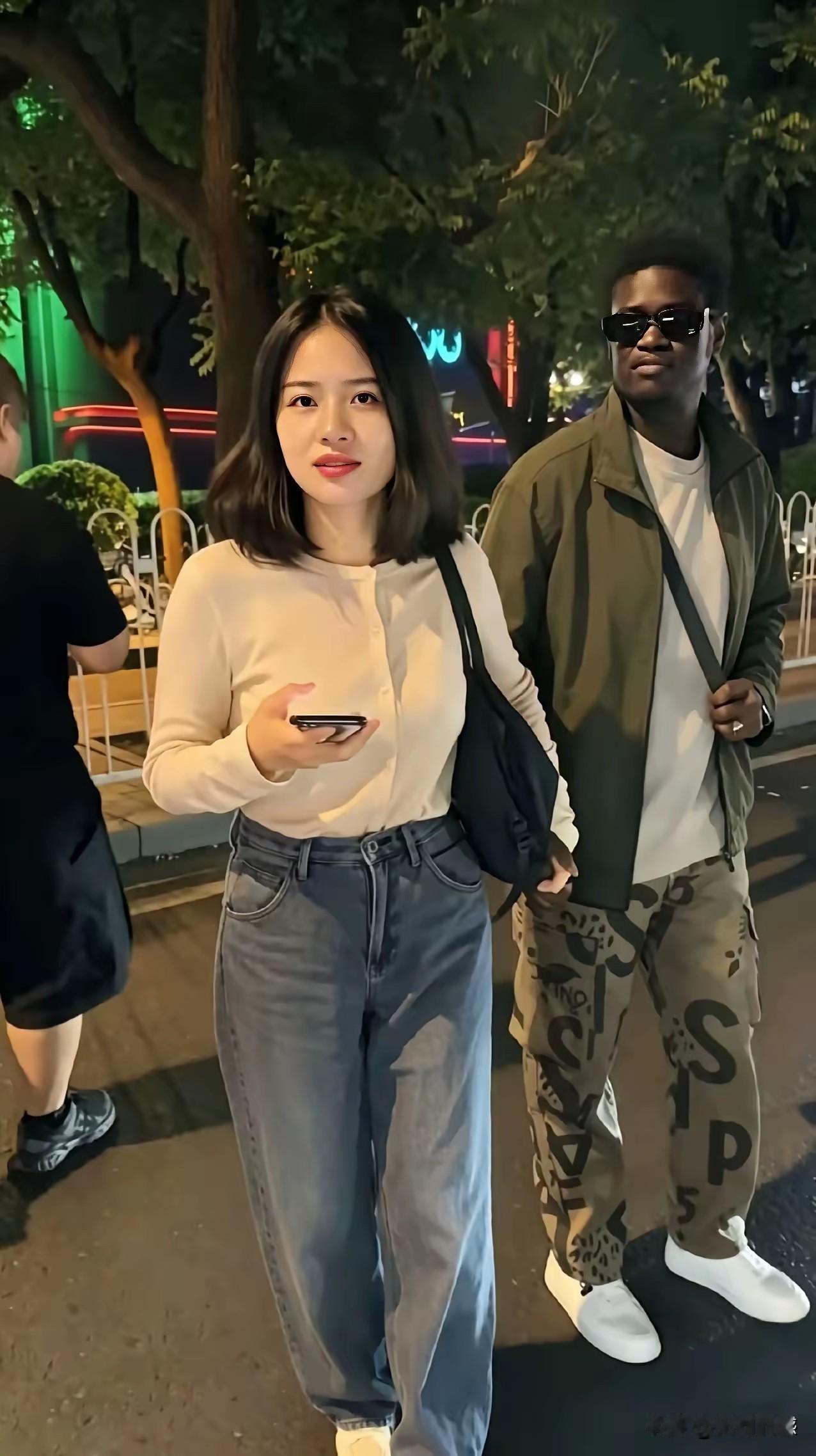 这个女孩儿长的真是很漂亮，可是她的择偶标准的确让人难以苟同，自身条件这么好，找一