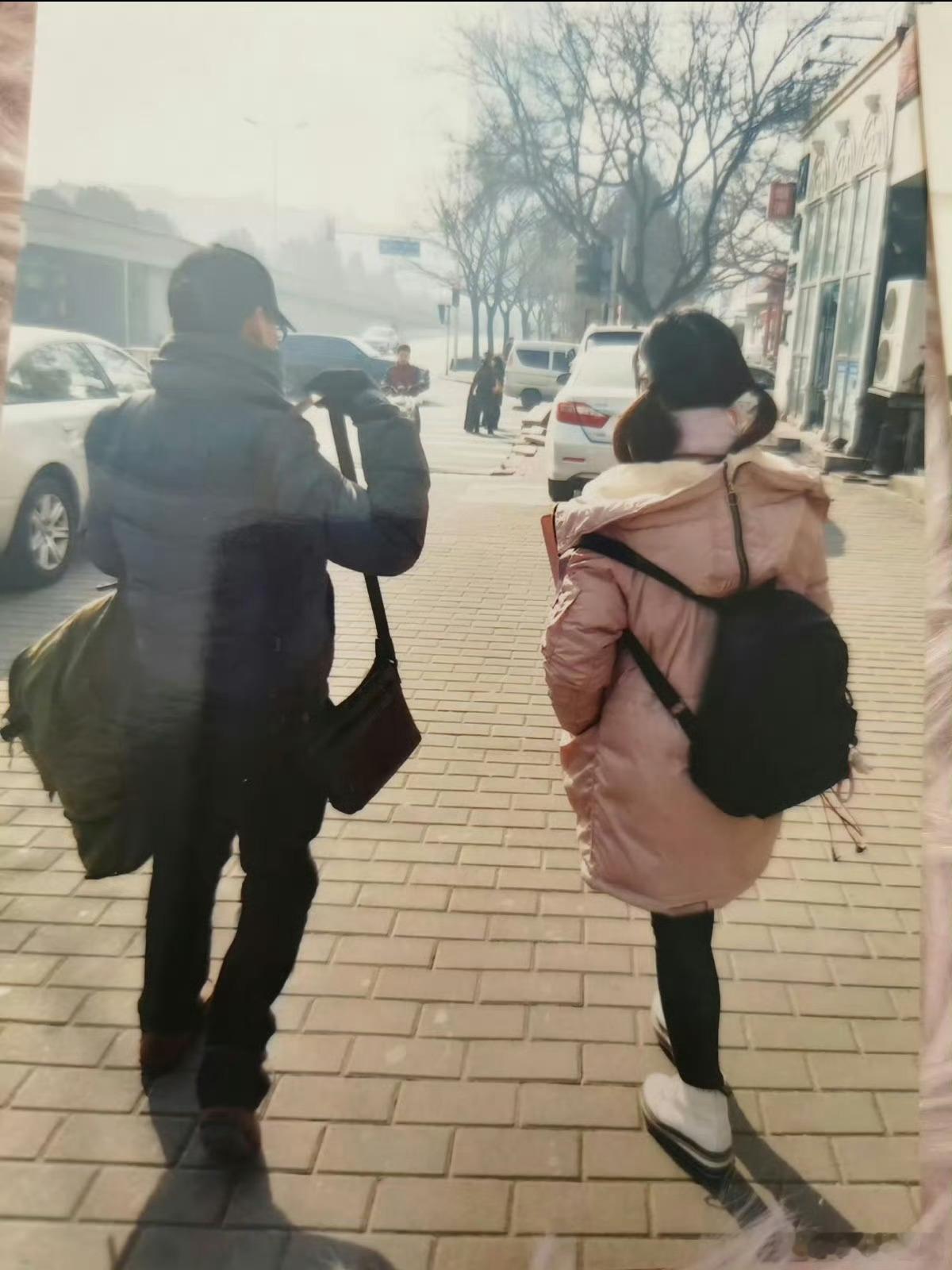 黄霄雲已争气争气再争气听到《娃儿！莫怕》仿佛看到了黄霄雲的成长历程，加油！从草根