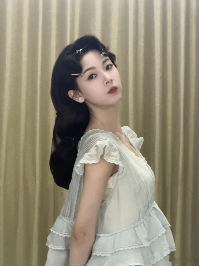 陈瑶姑的睡颜陈瑶姑不下楼时在做什么谁能想到叱咤九门的霍仙姑，闭眼安睡的时候居然这