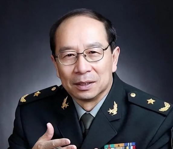曾有美国记者问金一南：“ 如果把中国2000亿的三峡大坝炸了，中国会怎么办？”金