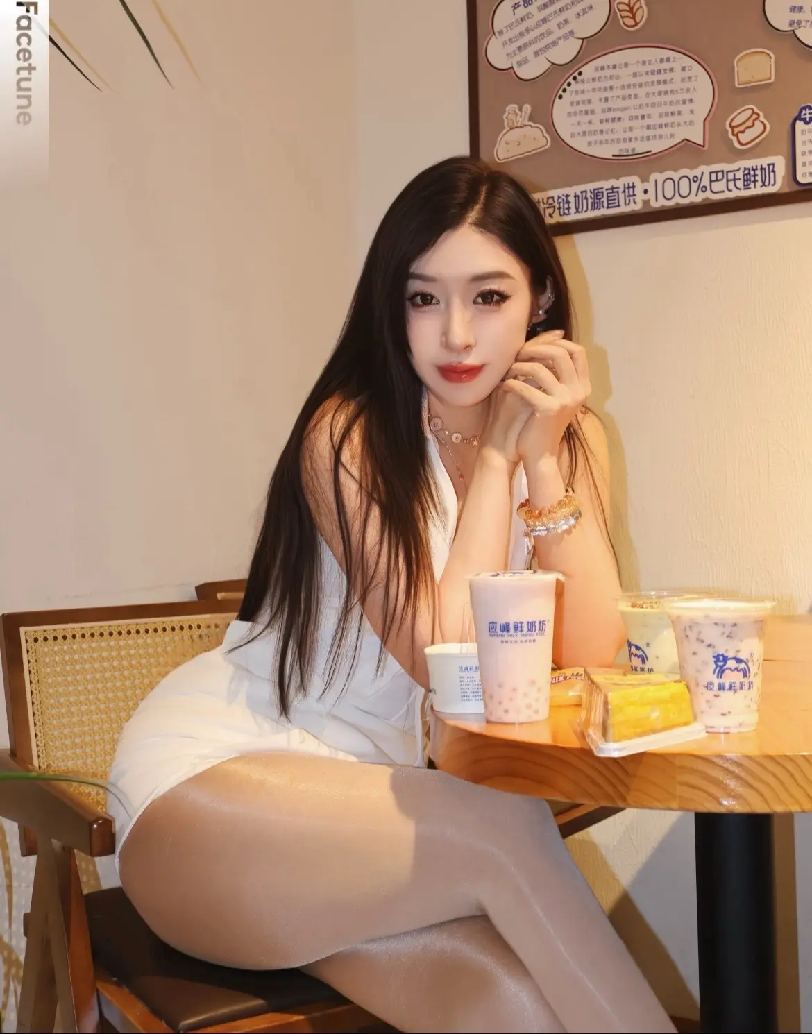 天气太热有人可以请我喝一杯凉爽到奶茶吗。