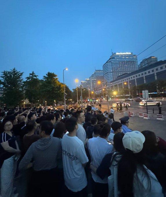 【黄金时代】特朗普抵京 “喊欢迎的已经去掉不少了，不然比肖战王一博孙颖莎王楚钦多