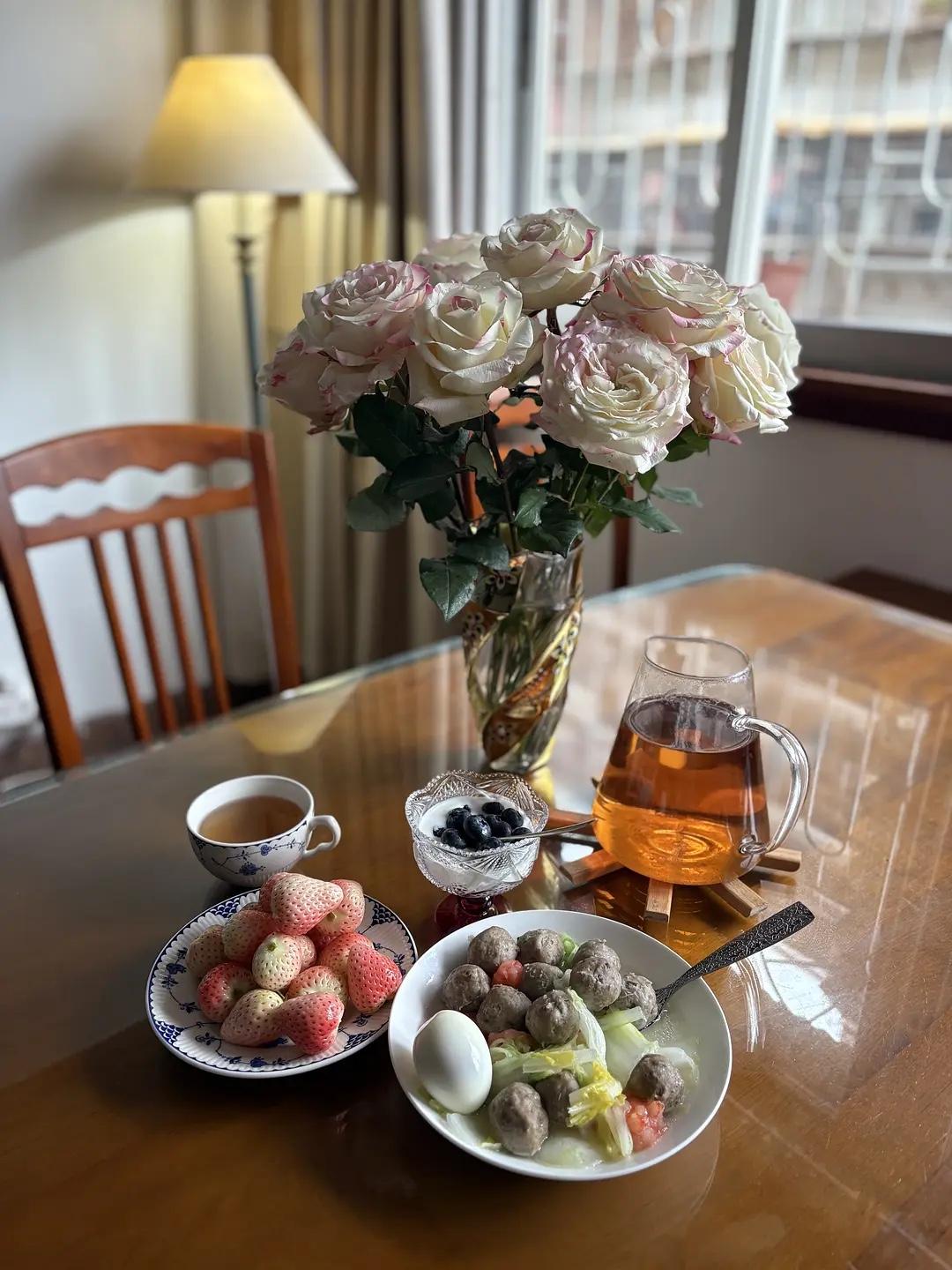 过了50岁，才渐渐明白的事

1、发微信，别人不回复，就不要再发。不回复，本身就