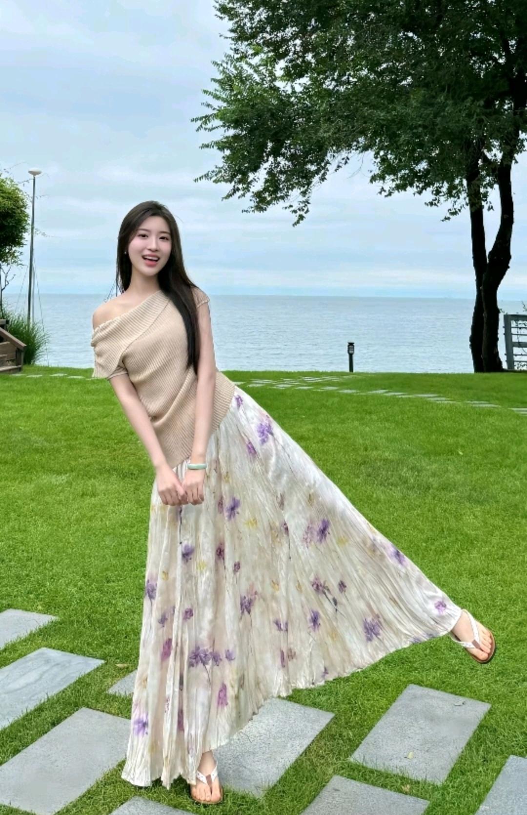 晒晒我的秋日裙装，够飒够美吧？