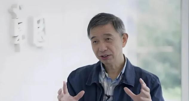 王坚院士的一句话，值得所有搞技术的人都该停下来反思了！10月20日消息，上海的外