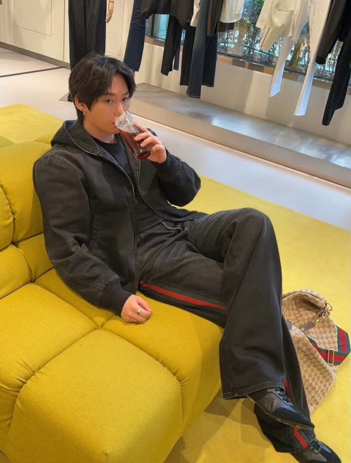 李旻浩  🐰李旻浩五代第一主舞 🐰李旻浩gucci全球品牌代言人咋怎么帅啊