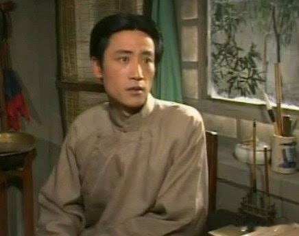 翻看旧微博，才发现还有一个“欠账”：之前聊老舍和《四世同堂》时，承诺过好好聊聊瑞