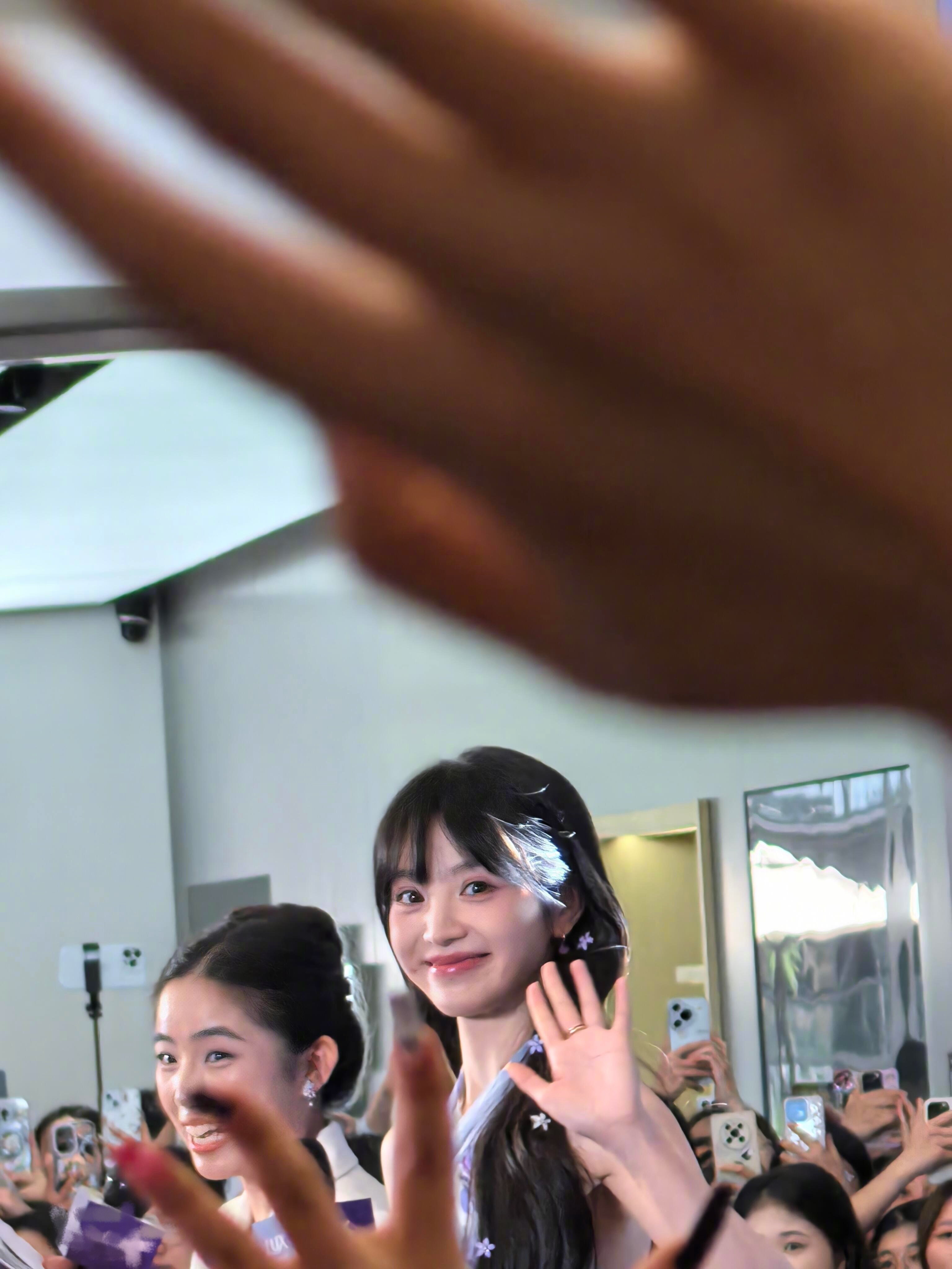 田曦薇真的好有活力感啊 ​​​