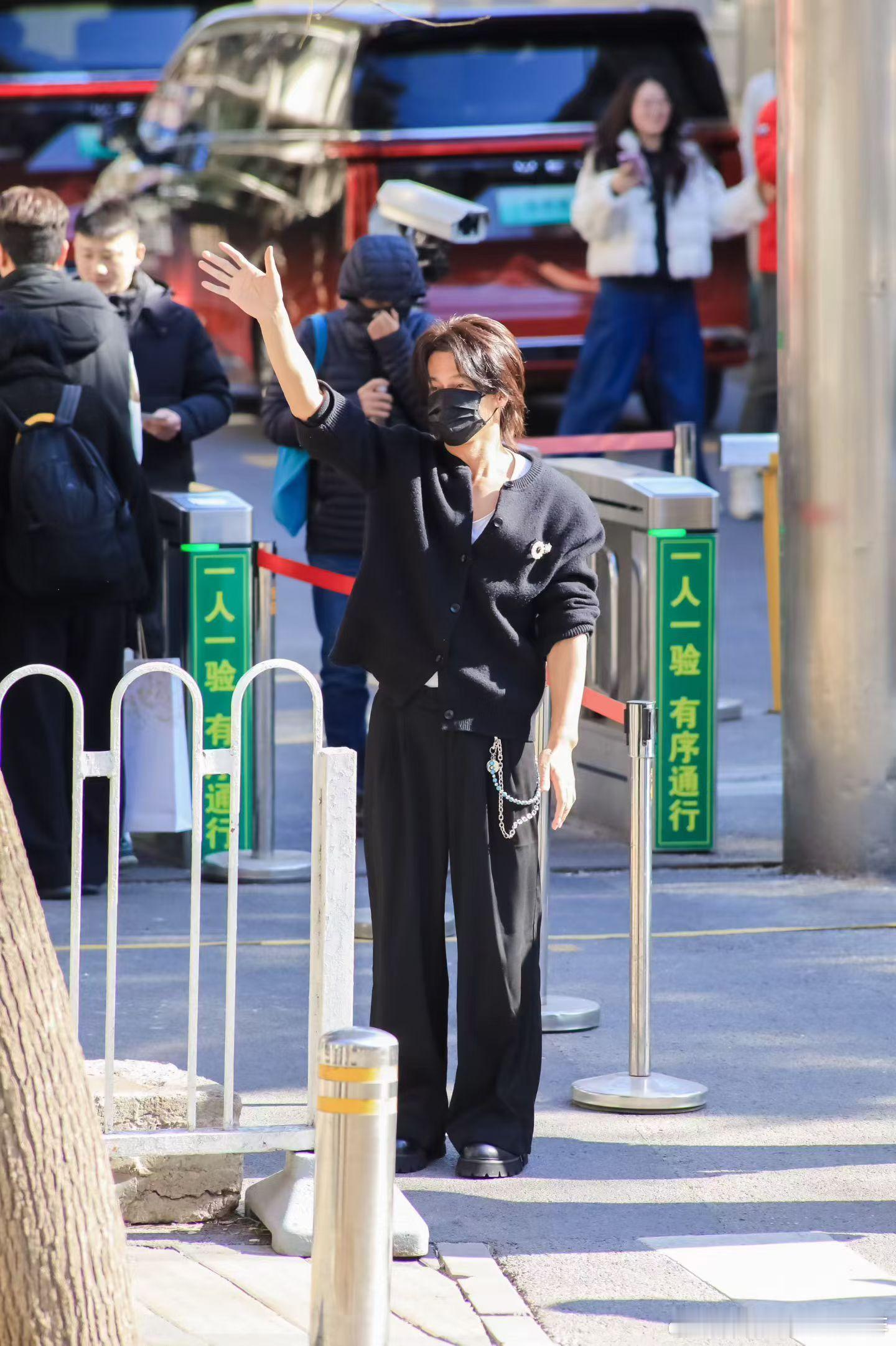 欧阳娜娜、刘浩存、李现、热依扎、邓男子、刘敏涛、言承旭、白宇帆、梁家辉现身央视春