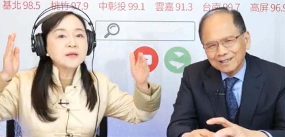 叹为观止！“台独顽固分子”游锡堃今天上亲绿女名嘴周玉蔻主持的节目时恼羞成怒，跳针