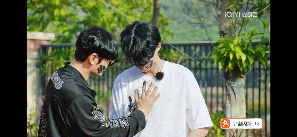 王鹤棣这个不能播 他本来想秀一下舞蹈实力，结果实力没秀成，黑历史倒是录了一大堆，