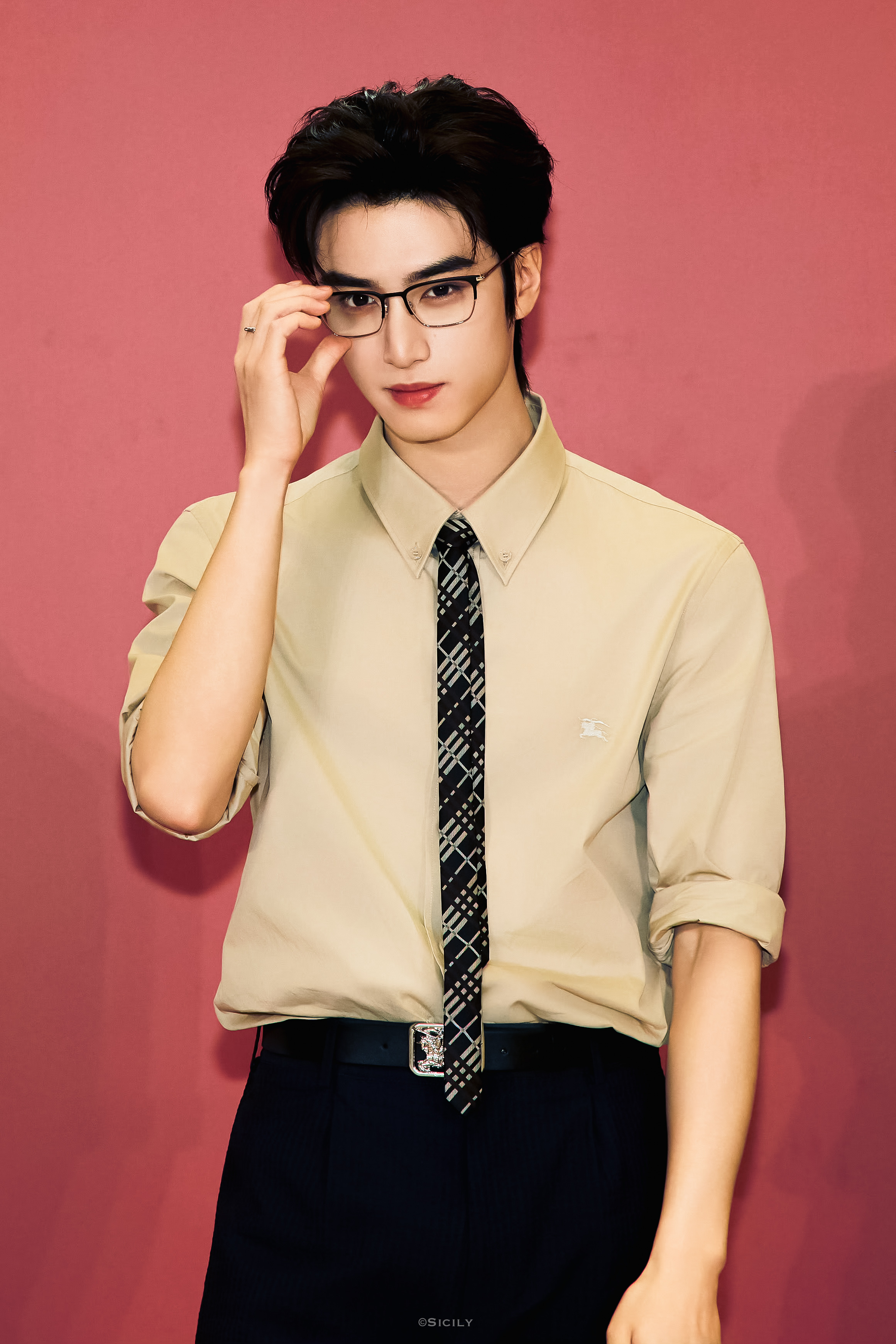 沉稳内敛👓👔张康乐