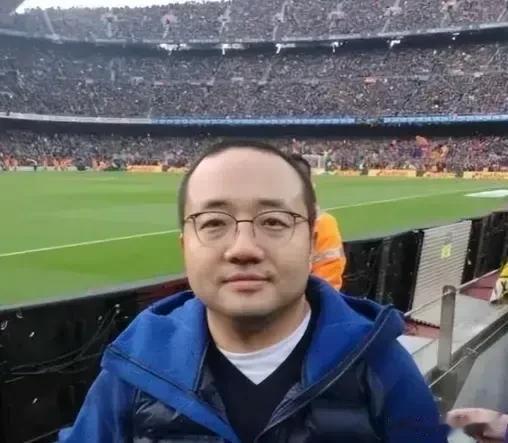 恍然大悟！媒体人赵震一语道破董路09足球小将留洋“死穴”，邝兆镭拿不到参赛证大概