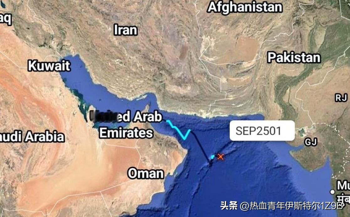 突发新闻：
一架伊朗无人机正在阿曼湾对美国航空母舰“亚伯拉罕·林肯”号进行积极的