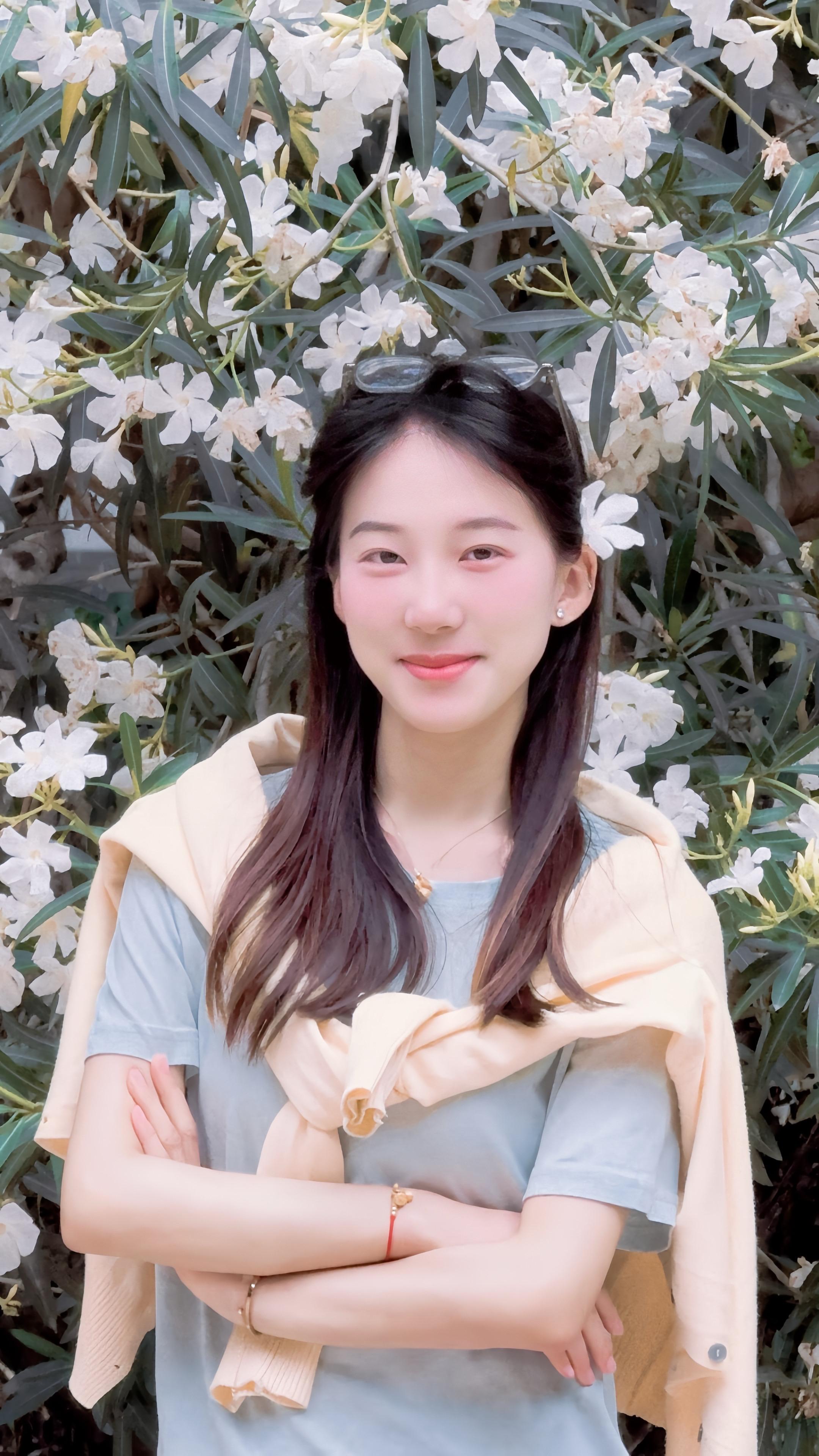 世界这么宽广  别走进悲伤的墙角。