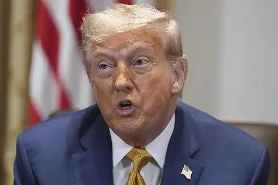 这下好了，特朗普本人也彻底明白过来了，还打什么关税战呐，真给中方逼得急眼了，朝着