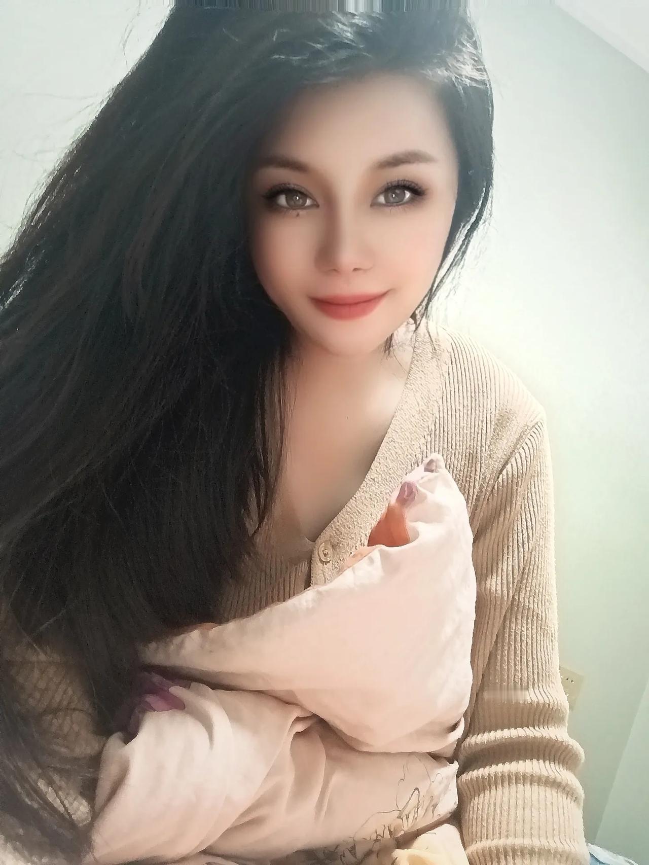我承认我脸D过，％40吧。我不是娱乐圈的，也有爱美的心。那些说自然美好的人，我也