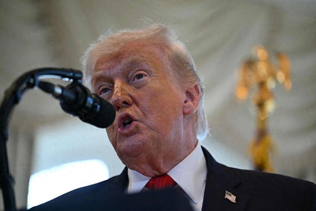 特朗普折腾了一整年，最大的一件功劳，就是帮“中国再次伟大”！

可是，这绝非刻意