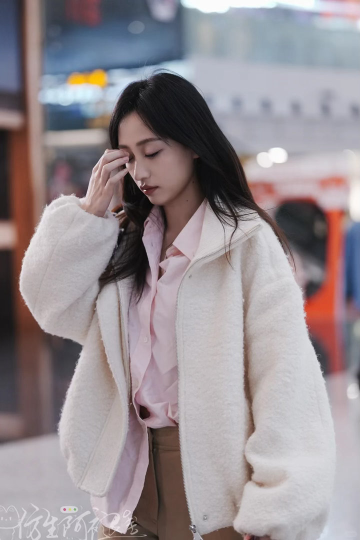 黄婷婷表演疑似假哭无限超越班 下饭视频变催泪大片，黄婷婷功不可没。不管别人怎么说