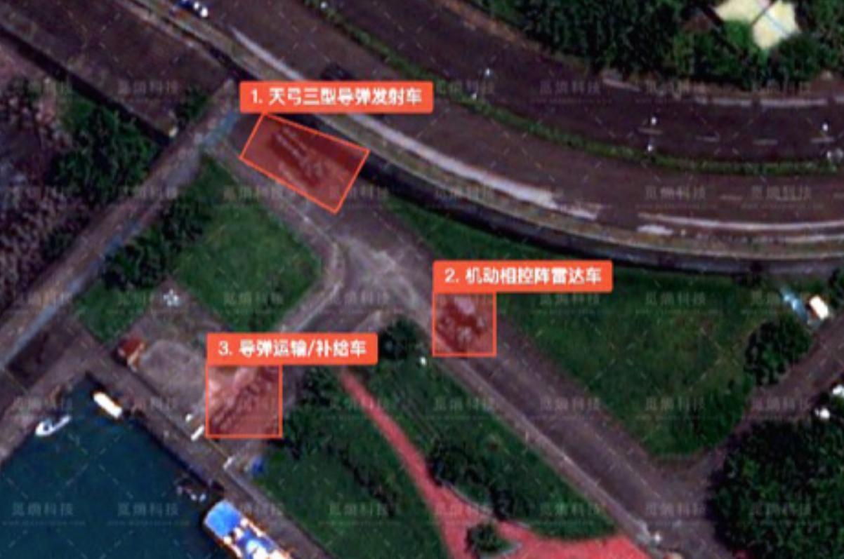 中国人工智能公司 MizarVision 发布了一张卫星图像，图中显示蛙军“天弓