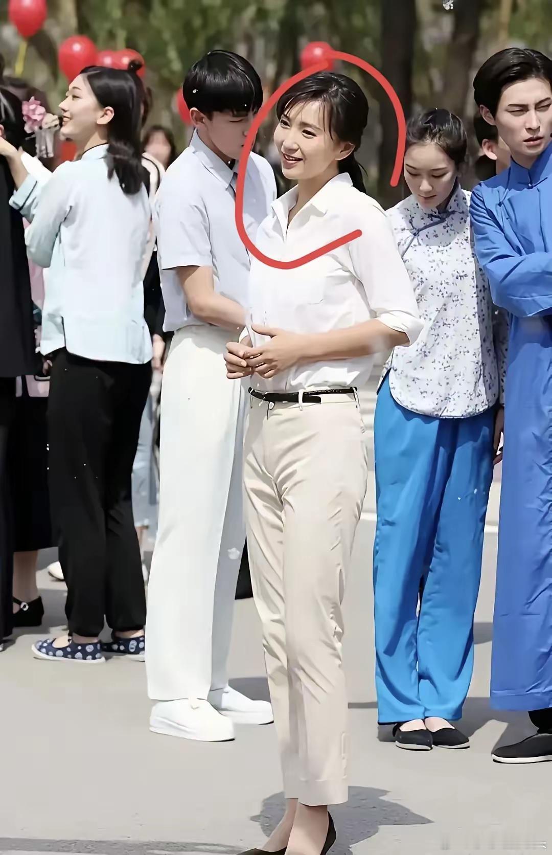 她是一位演员，要演技有演技，要脸蛋有脸蛋，要是放在现在依旧是秒杀娱乐圈里所有人她