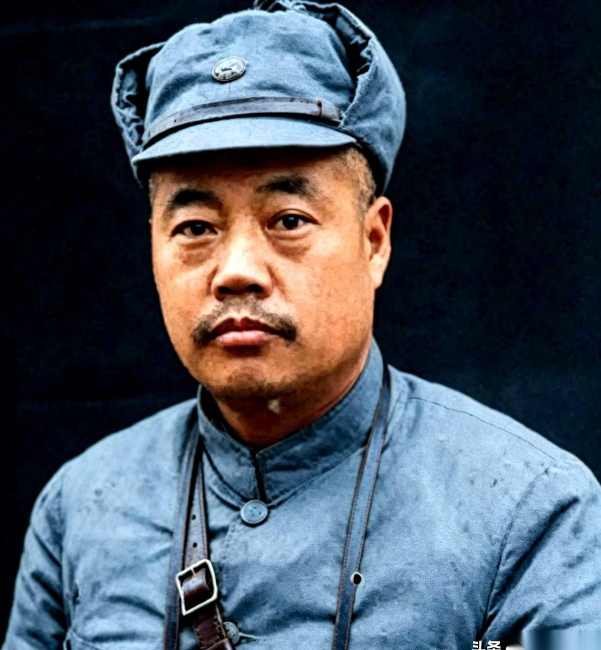 1937年卢沟桥的枪声，本该是华北十万大军绝地反击的号角。可指挥官宋哲元，却做出