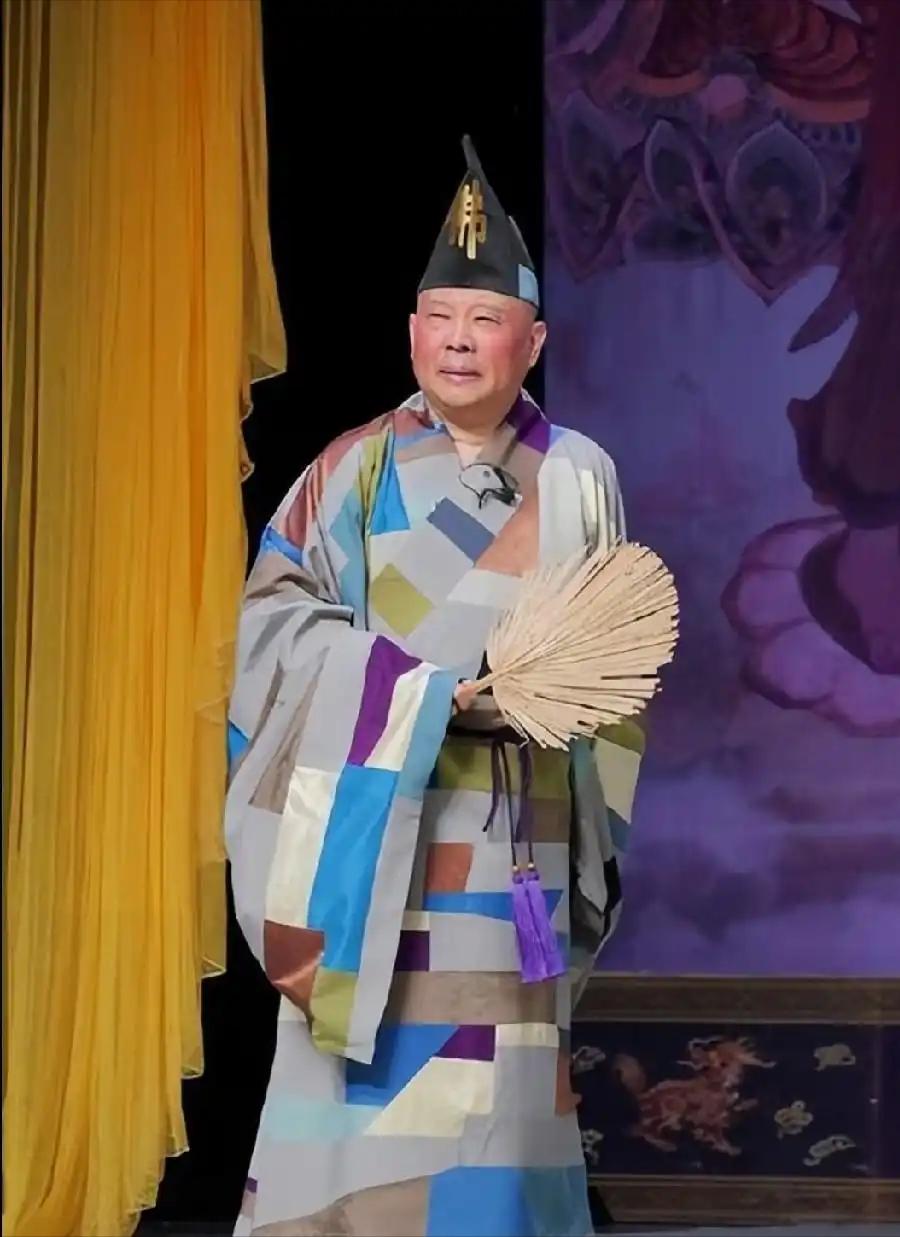 郭德纲商演即兴改词被立案调查！报批的是饺子，端上来的不能是包子！

这场争议真正