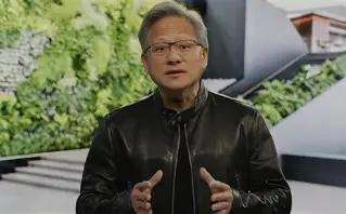 黄仁勋压根没想到，就在他一次次与一位中国女高管出席晚宴、拍合照的时候，美国情报人