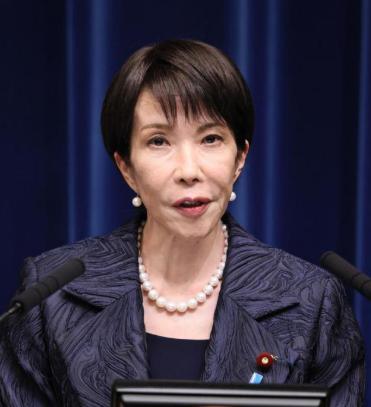 中方反制见效！高市早苗再也控制不住自己的表情，在采访时，她大声喊道：中国的行为是