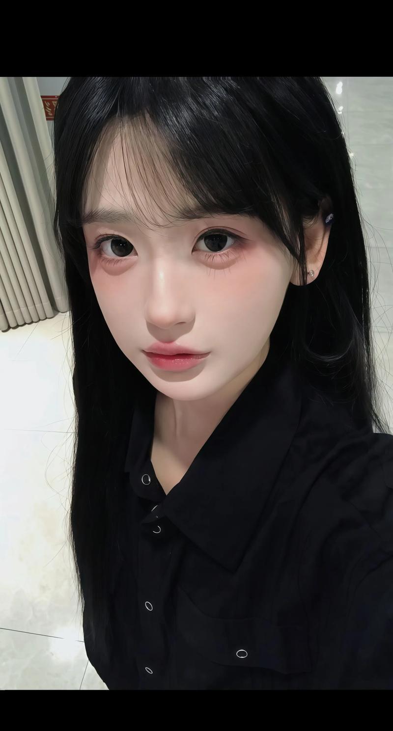 林舒晴坐上内娱炸裂辟谣声明第一名，看完又哭又笑
内娱的辟谣声明，已经快变成一种独