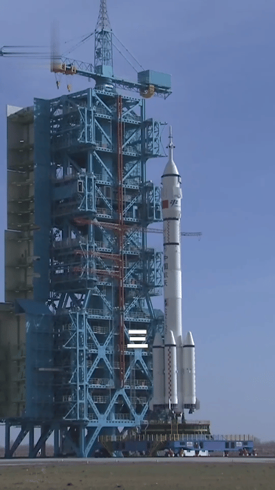 今天上午10点37分，长征七号遥六运载火箭托举着神舟二十二号货运飞船，在文昌航天