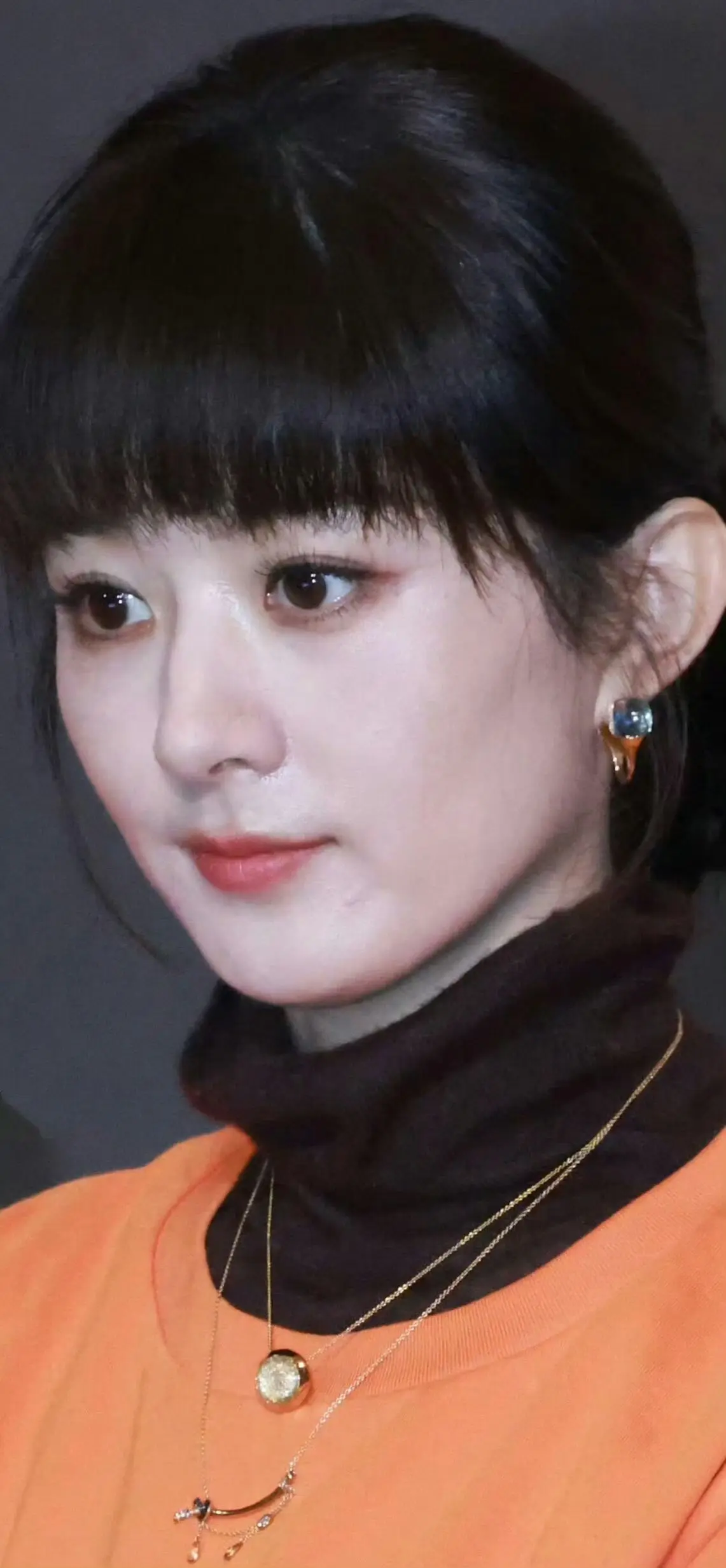 赵丽颖生图怼脸拍。