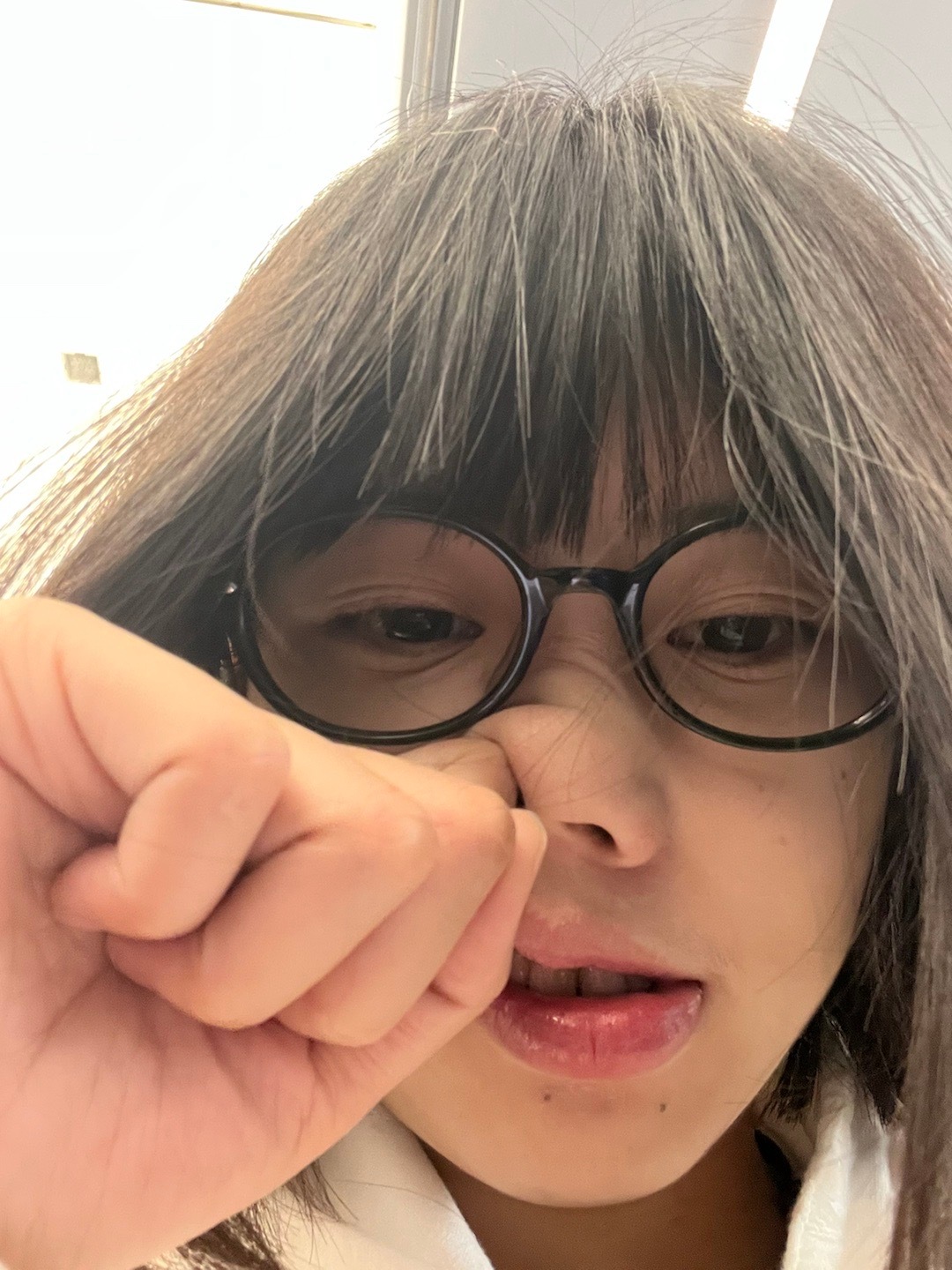 今晚八点在抖音发🧧 明天在微博发 大家留意一下么么哒[挤眼]先不告诉你们明天发