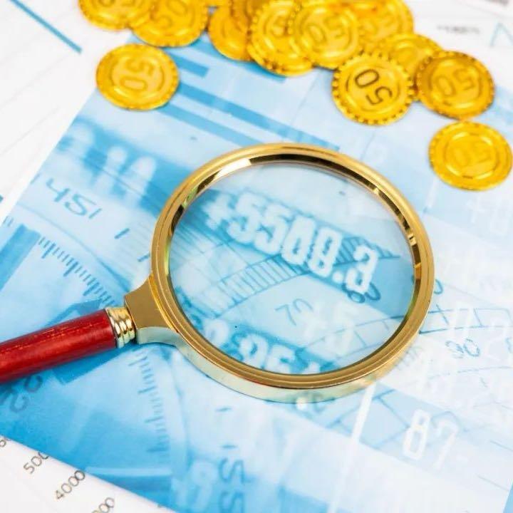 金饰克价飙至1545元！黄金突破4967美元，现在该跟风买还是观望？
 
黄金价