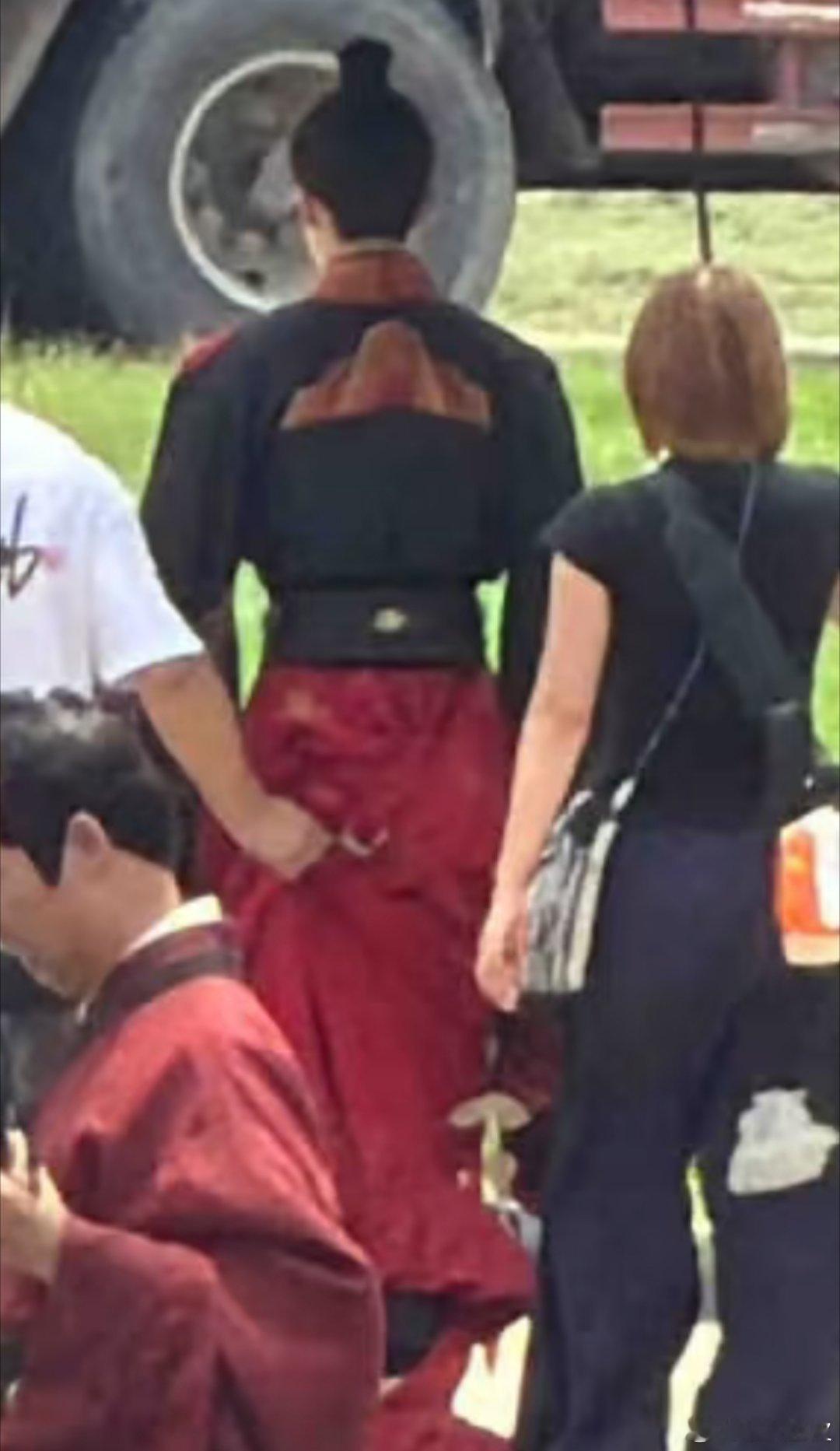 小皇棣的腰和我大腿一样粗 