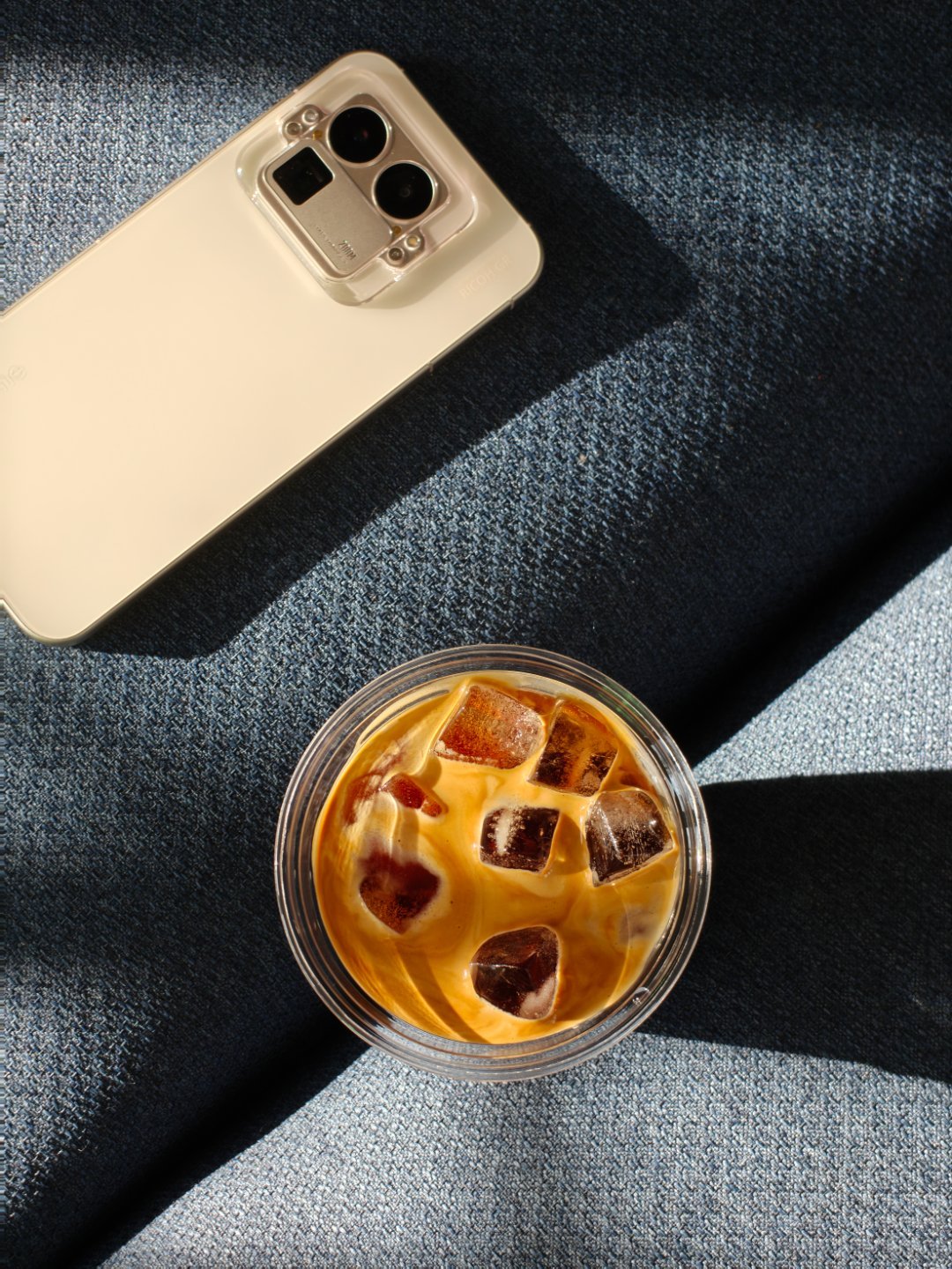 每日早咖，把命续上。 ​​​