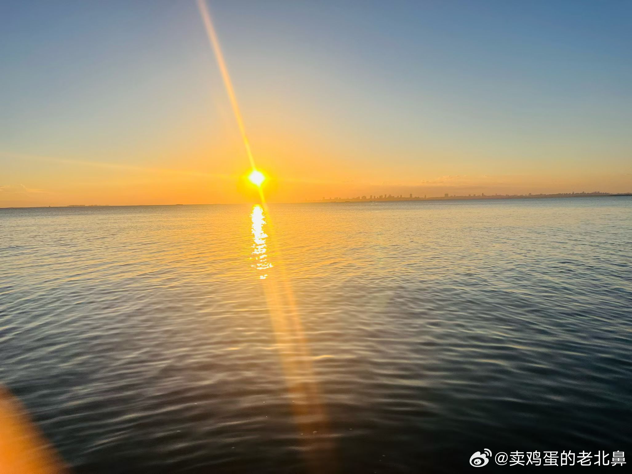 想吃麻辣烫。想吃麻辣烫。中午没烧饭。但是下午吃了水果。还吃了零食。可现在就想吃点