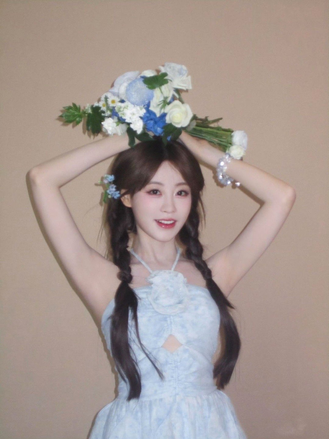 祝绪丹开口就哽咽了《假期中的她们》收官，祝绪丹一开口声音就哽咽，需要深呼吸才能继