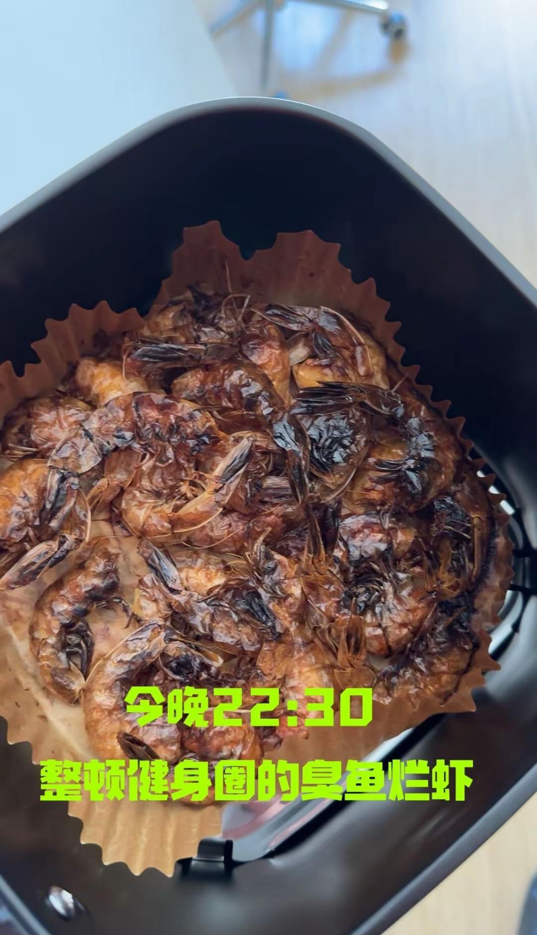 全靠想象的平头哥， 爱喝绿茶的白莲花。记录真实聊天 消费者权益 真实的聊天记录截