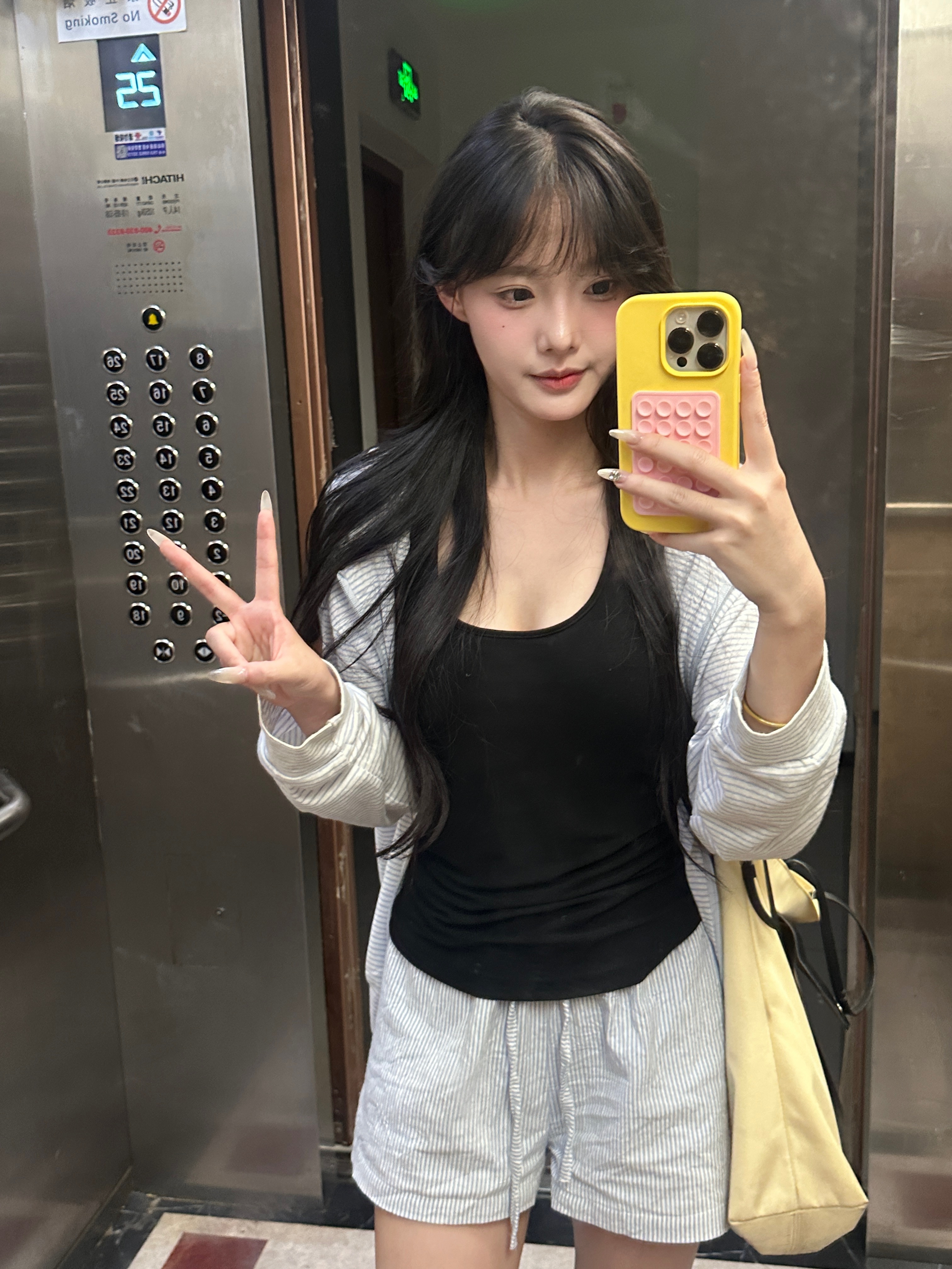 对镜拍 ​​​