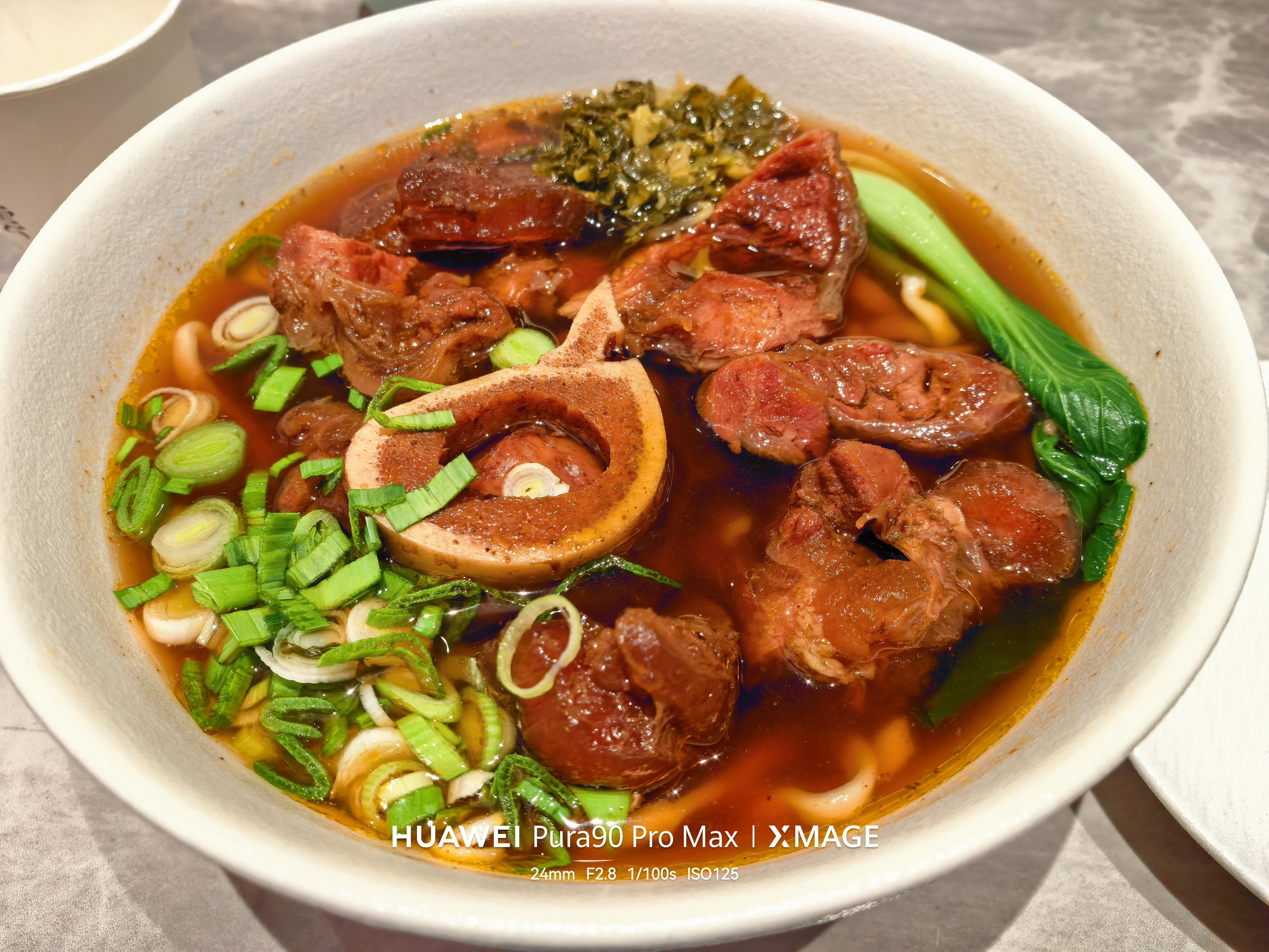 这碗牛肉面99元，大家觉得值不值？