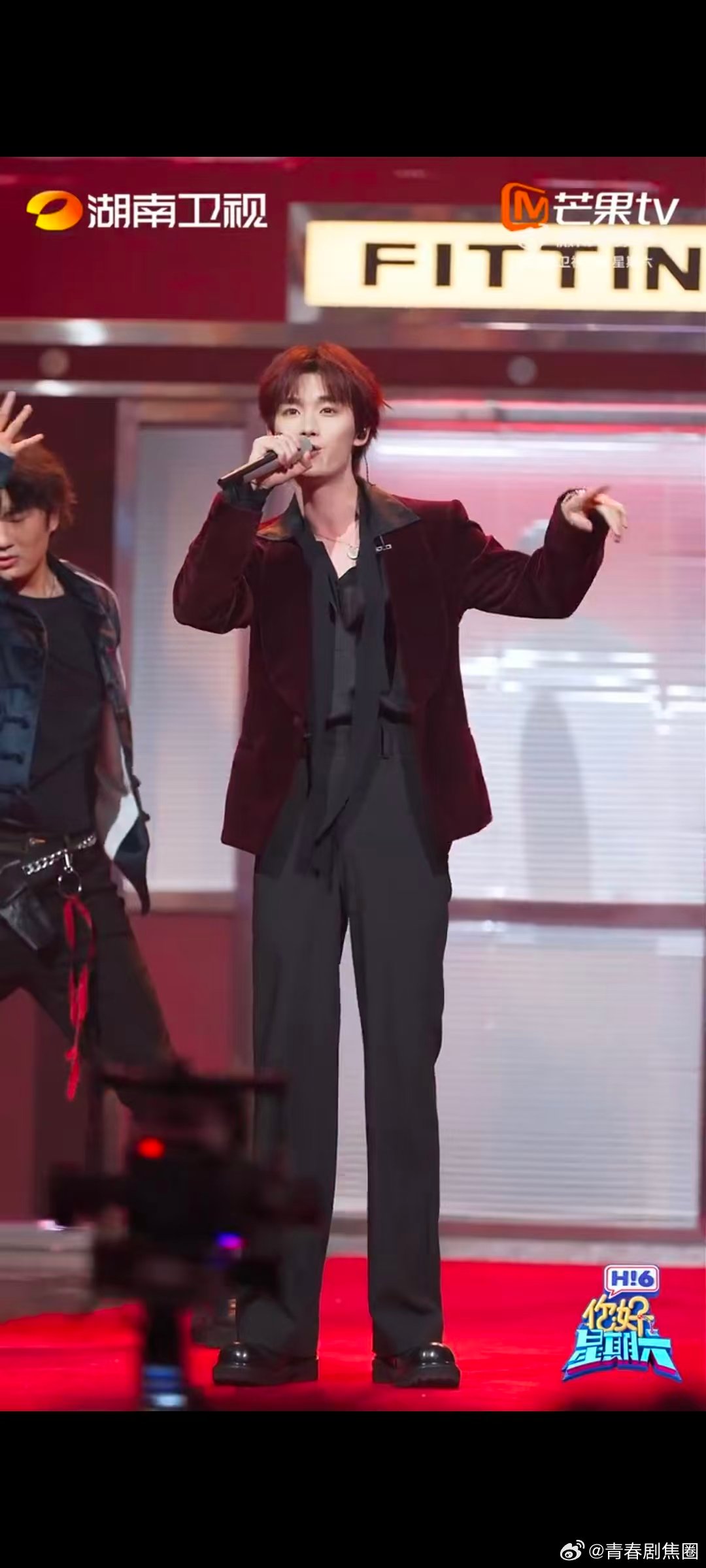 丁程鑫李雪琴合唱九妹姐弟感你好星期六李雪琴丁程鑫合唱九妹，默契度拉满，自然又松弛